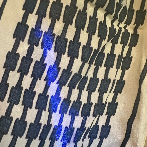 Scarf - Picture 3 of 8